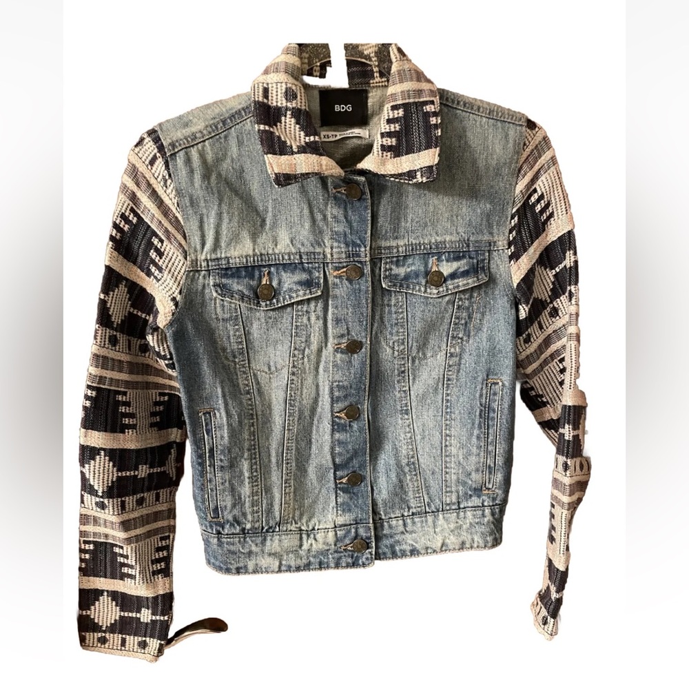 BDG Womens Denim Jean Jacket Southwestern Aztec Tapestry Sleeves size XS